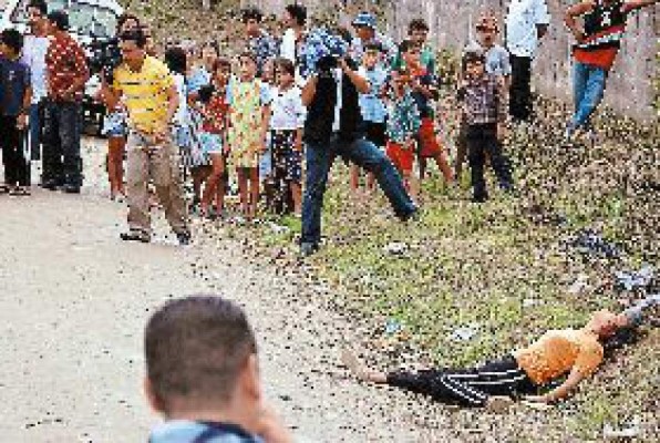 La matan en bulevar y a plena luz del día