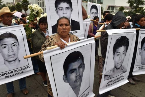 Forenses identifican tres cuerpos más, pero no son los estudiantes desaparecidos en Iguala