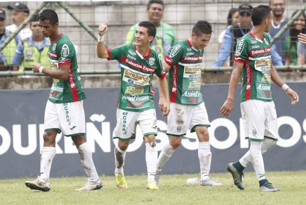Hermano menor de Mario Berríos debuta con golazo en el Marathón