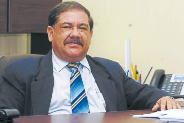 'Hombres, los que más se endeudan”, según economista