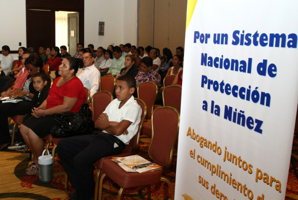 Sin políticas para proteger a la niñez en Honduras
