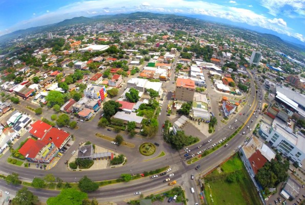 Más de dos mil personas esperan en Festival del Sol en San Pedro Sula
