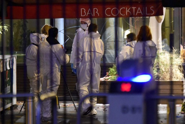 París despierta de la pesadilla y llora a más de 120 muertos