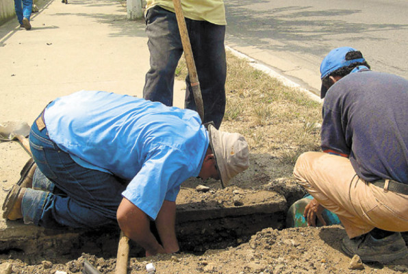 10 millones de lempiras deben ribereños al Sanaa