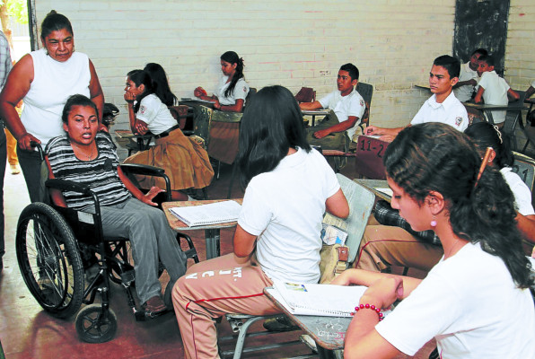 24 Horas con Lidia Carolina, la maestra del año 2013 en Honduras