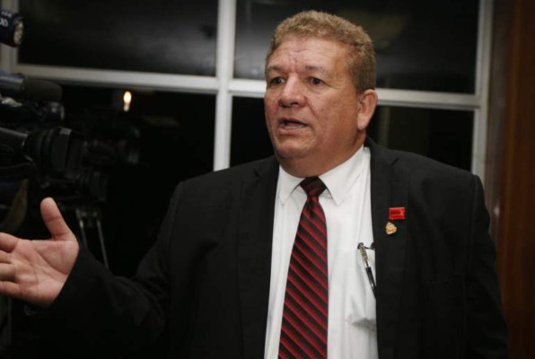 Edgardo Castro llama 'maricón” a Salvador Nasralla