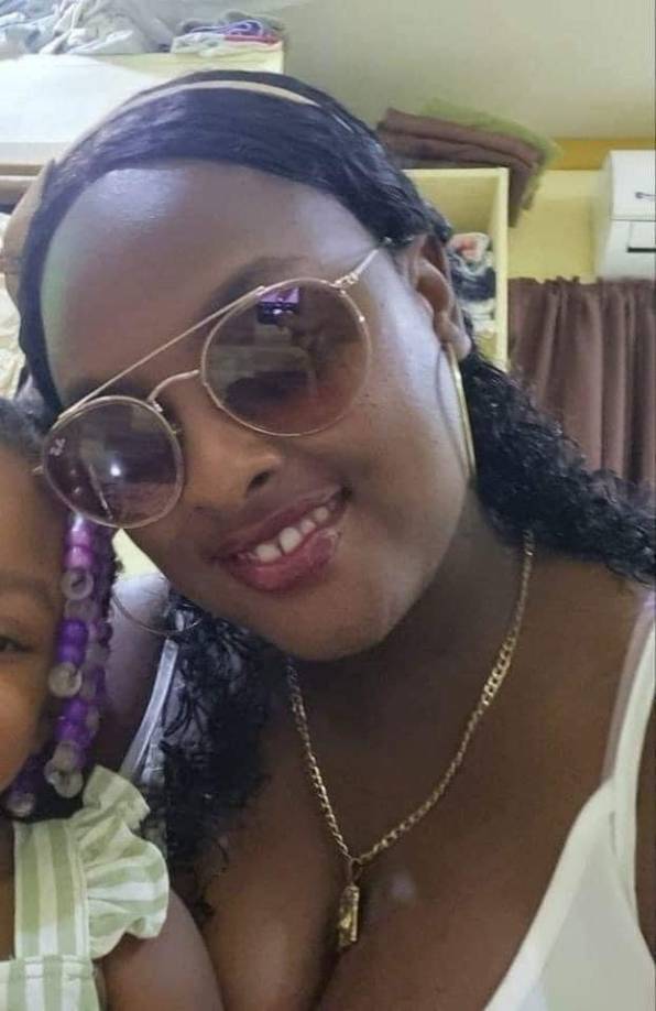 La otra fémina ultimada fue identificada como Kenicsha Bodden. 