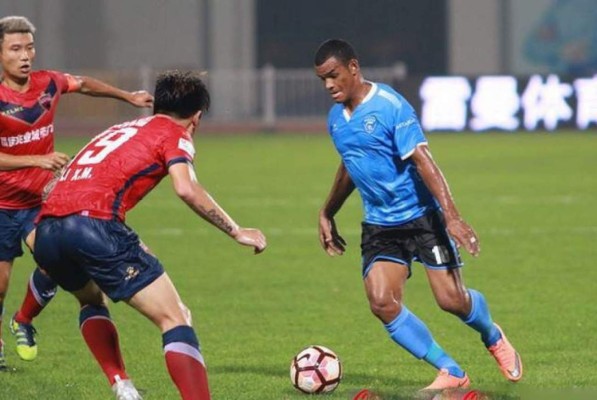 Rony Martínez descendió con su equipo en China