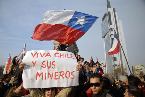 'Estamos bien, en el refugio, los 33': Mineros