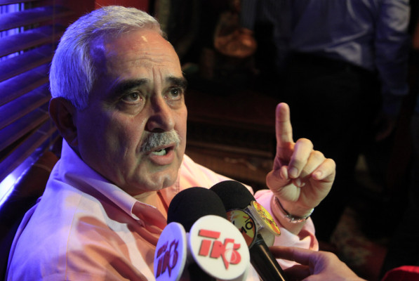 Sesión por peaje en San Pedro Sula termina en agresión a regidor