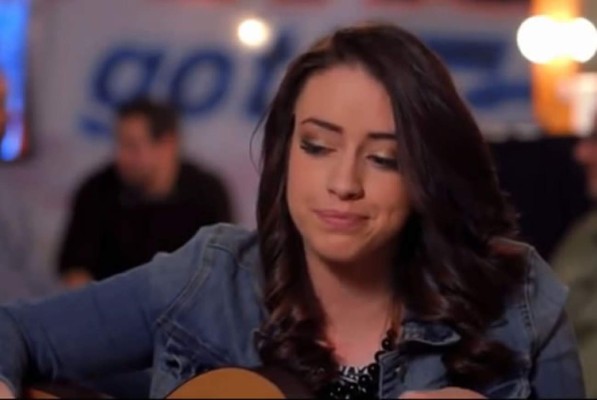 Video: Joven convierte su depresión y ansiedad en la voz más bella del mundo