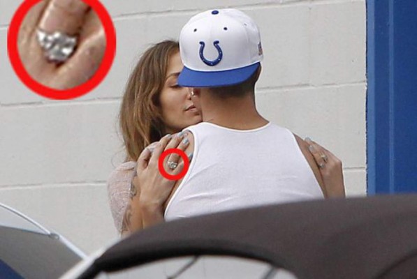 Jennifer López y Casper Smart terminan tras escándalos con gays