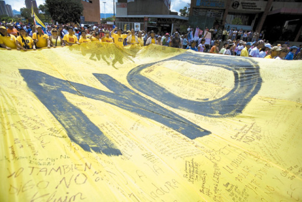 Marchan en contra de reelección indefinida