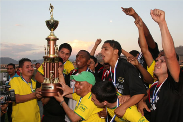 Parrilla One se corona en la Segunda División