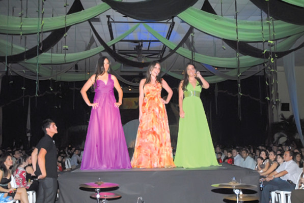 Modelos por una causa