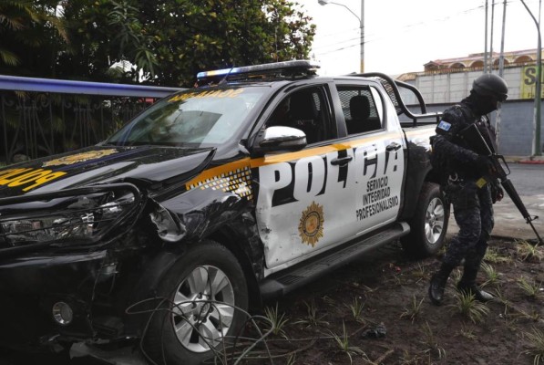 Se accidenta patrulla que trasladaba a ex ministros capturados en Guatemala