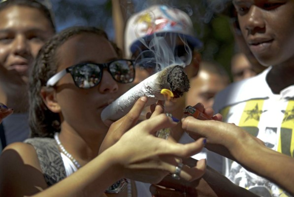 Jamaica busca legalizar la marihuana por motivos religiosos