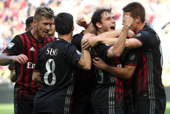 El Milán goleó y no pierde de vista la clasificación de Champions