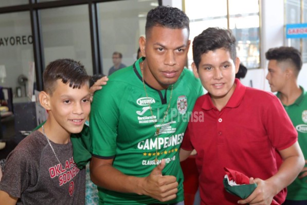 El Marathón se deja consentir por sus aficionados