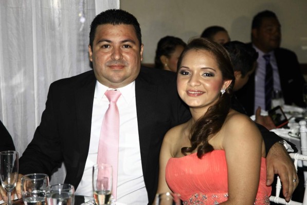 Brenda Díaz y Juan Carlos Luna contraen nupcias