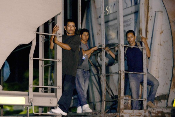 Hondureños denuncian que los 'cazan” con pistolas eléctricas