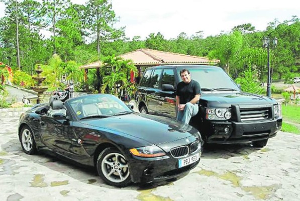 Investigan depósitos a negocio de Chimirri