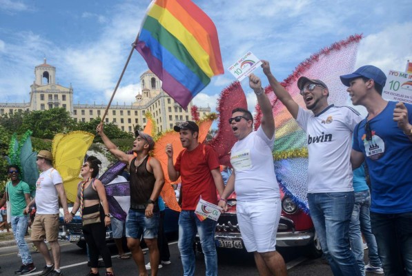 Pastor de EUA llama a los cubanos a salir del clóset