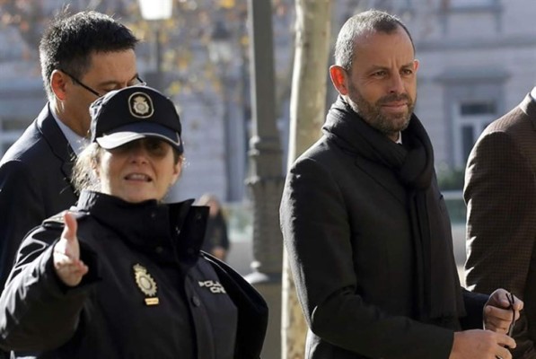 Juez manda a prisión sin fianza a ex presidente del Barça, Sandro Rosell