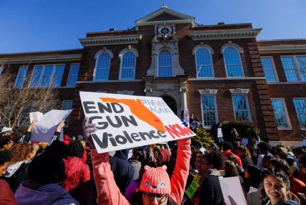 EEUU sufre una crisis humanitaria por el uso de armas de fuego, según AI