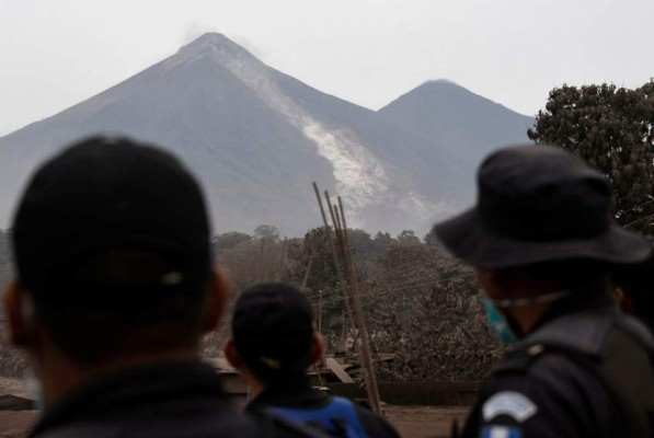 Alerta por nueva explosión del volcán de Fuego de Guatemala