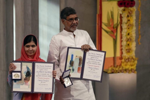 Malala, de víctima de talibanes a más joven Nobel de la historia  