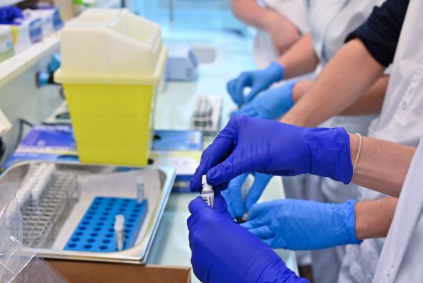 150 pruebas diarias esperan hacer laboratorios privados de Honduras