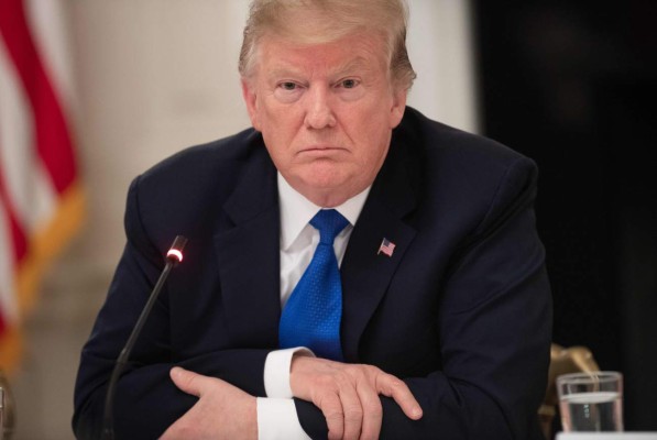 Trump pide lealtad a republicanos antes de votación sobre el muro