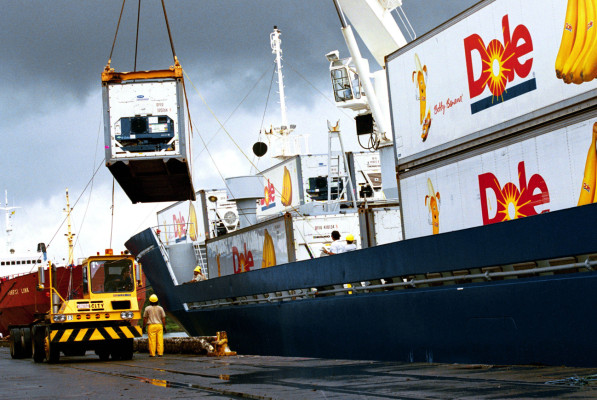 Costa Rica crece al 3.4% en 2013, con baja inflación y déficit al ascenso