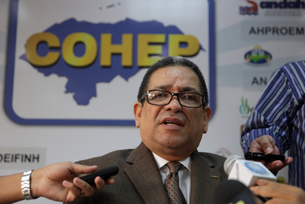 Médicos y maestros deben tributar, dice el Cohep