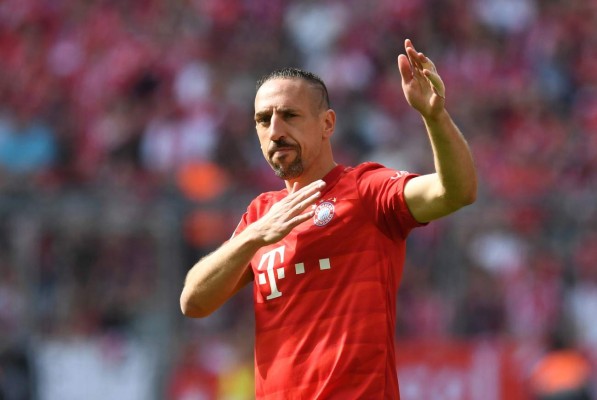 Ribery descarta terminar su carrera en Francia