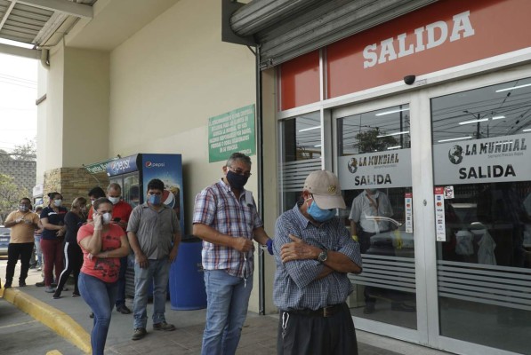 40,000 empleados de 3,000 ferreterías de todo el país vuelven a sus trabajos