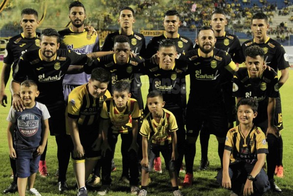 Real España vuelve a sonreír y le propina otra derrota al Real de Minas