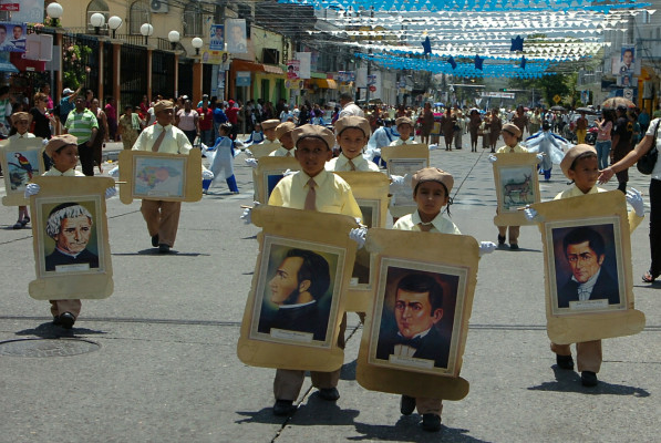 Festejan la independencia en cada rincón del país