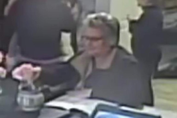 Anciana es buscada por ser experta en robar propinas