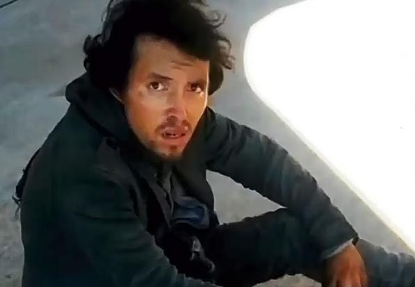 Hallan en Miami a migrante guatemalteco escondido en el tren de aterrizaje de un avión