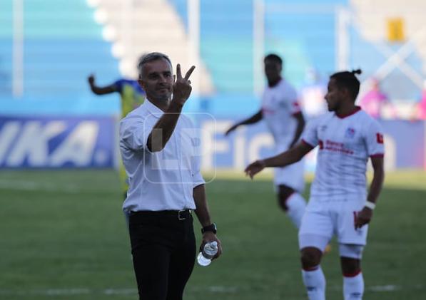 El Olimpia de Pablo Lavallén sufrió tres derrotas en la primera vuelta del Clausura 2022.