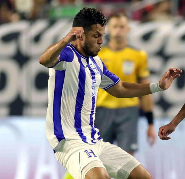 Raúl Marcelo Santos - El jugador del Motagua sería una de las sorpresas de Honduras para jugar en el lateral derecho, tras ser convocado de última hora.