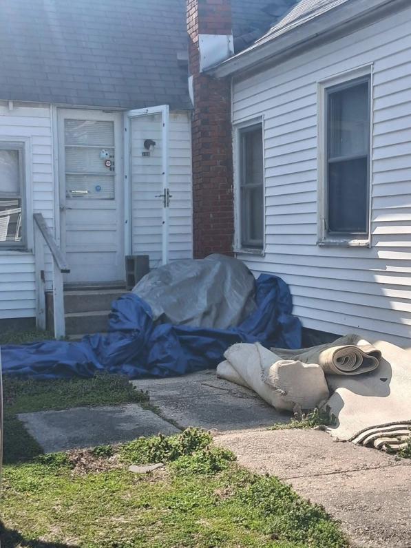 ¿Recuerdan a la mujer que llamó a ICE para no pagarle a migrantes? El karma ya se las cobró