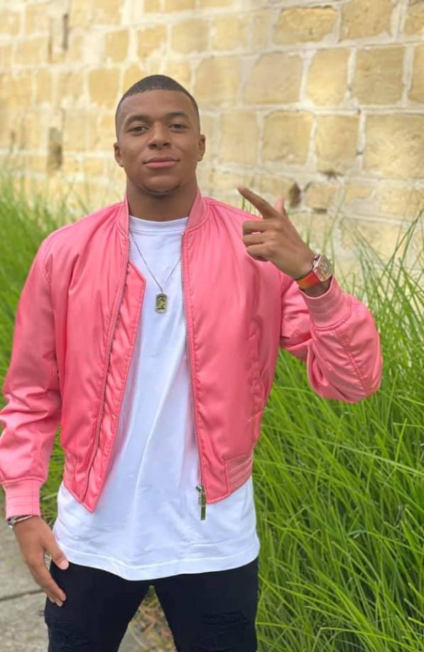 “En el Real Madrid están sorprendidos con la presencia de Mbappé en España”, informó Josep Pedrerol en el programa El Chiringuito de Jugones.