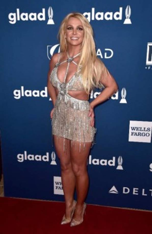 10. Britney Spears<br/>Fortuna: $30 millones de dólares<br/>Edad: 37 años<br/><br/>