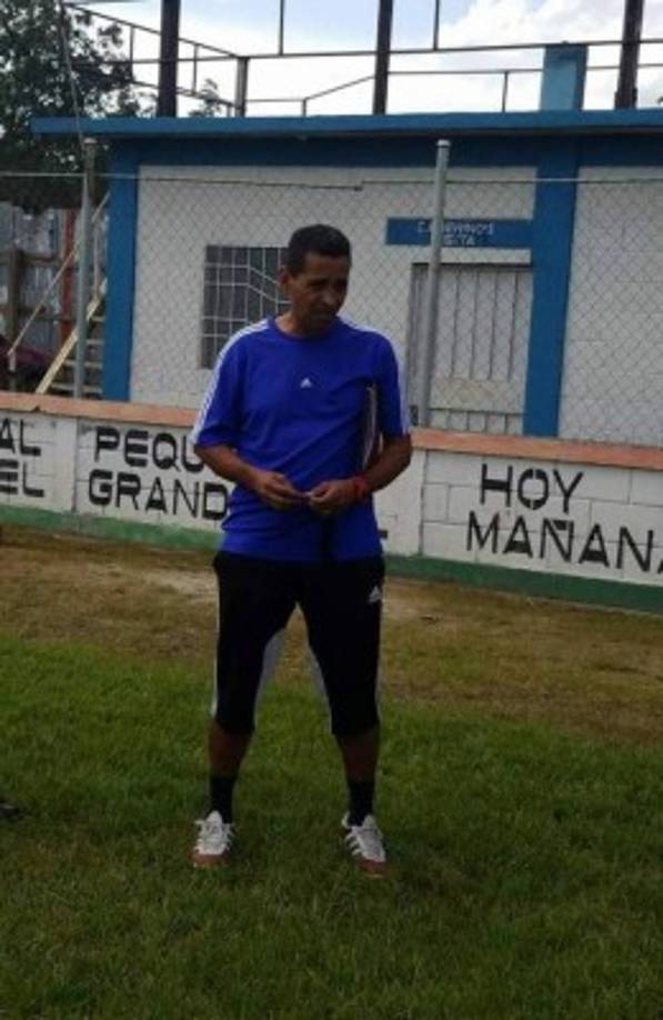 Elvin Hernández llega al Lepaera.
