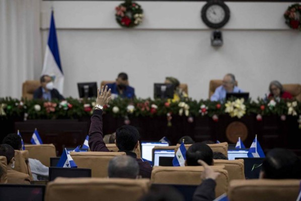 Como chiste de mal gusto tildan nueva ley nicaragüense que veta candidaturas