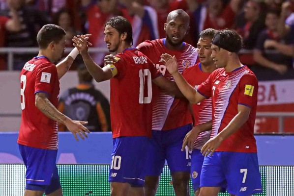 Costa Rica convoca a sus mejores hombres para enfrentar a Honduras