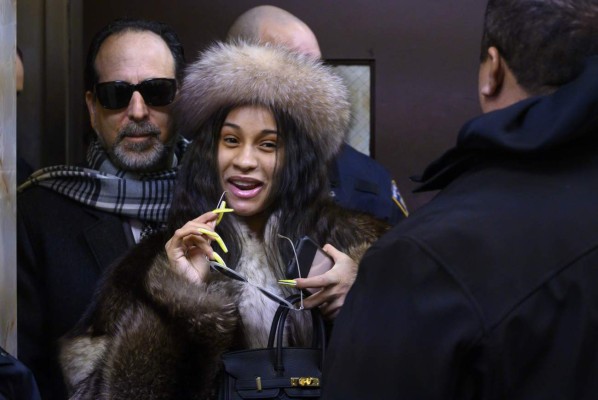 Cardi B comparece ante corte por pelea en club de striptease